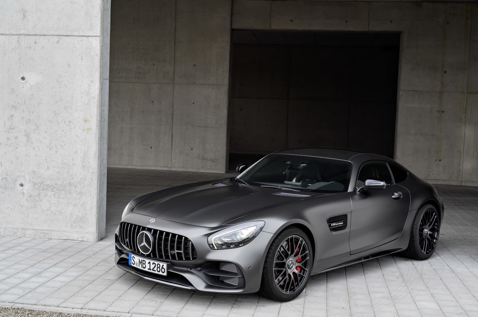 official-2018-mercedes-amg-gt-c-edition-50-2