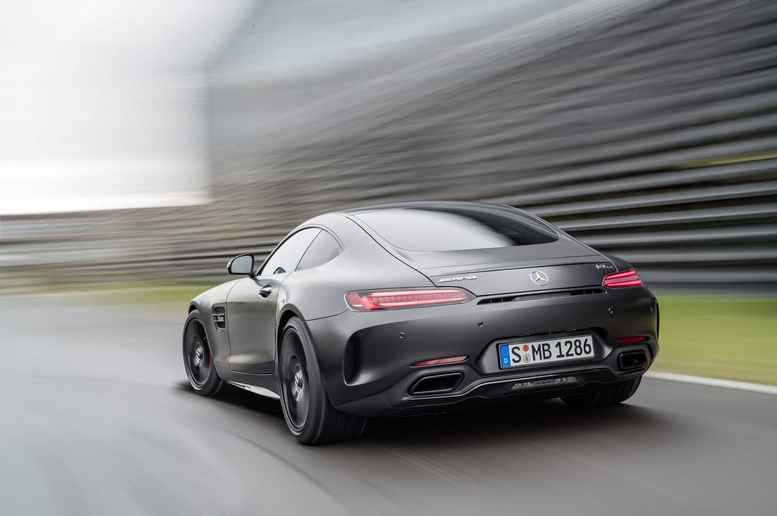 official-2018-mercedes-amg-gt-c-edition-50-7