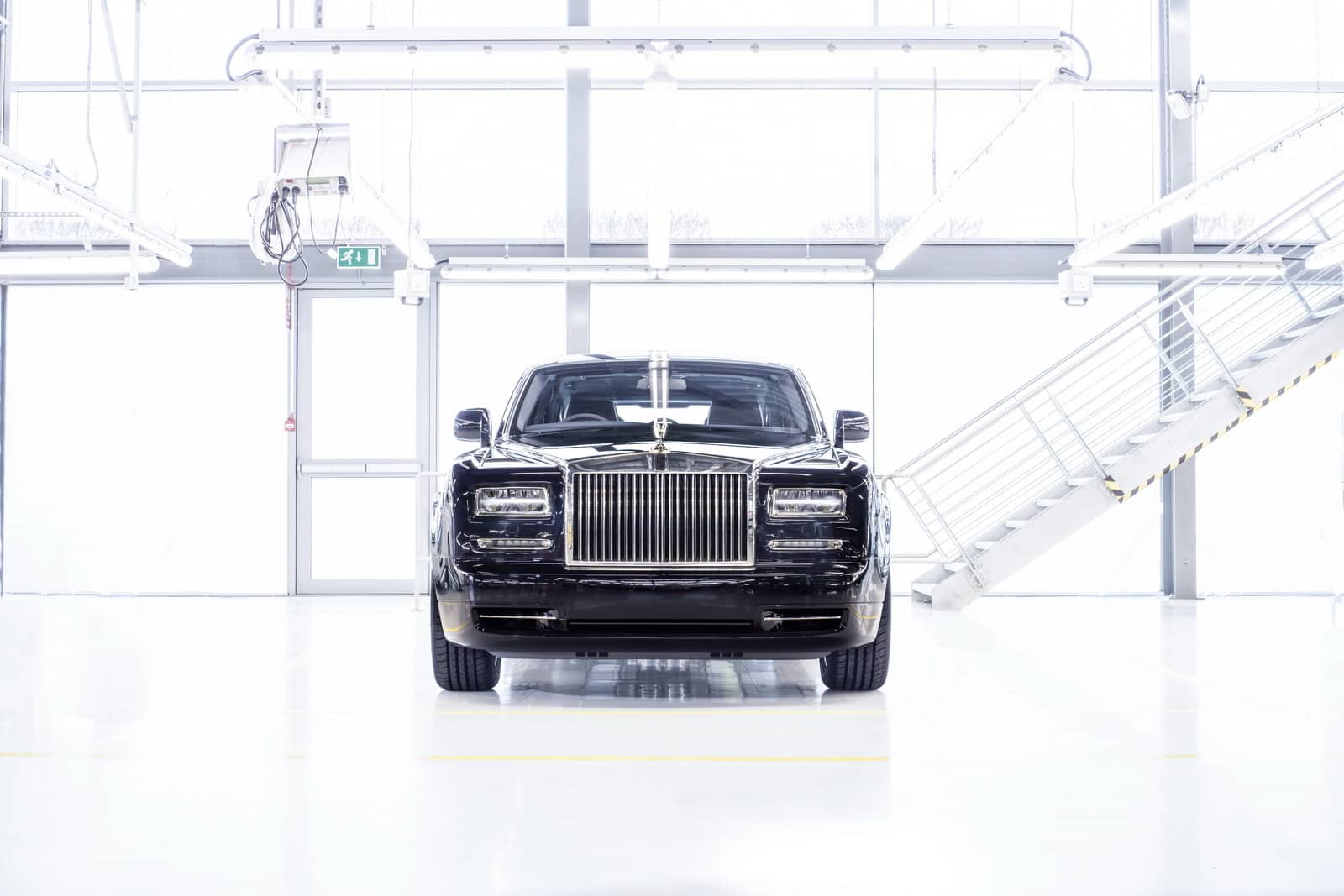 Official Rolls-Royce Phantom VII 3