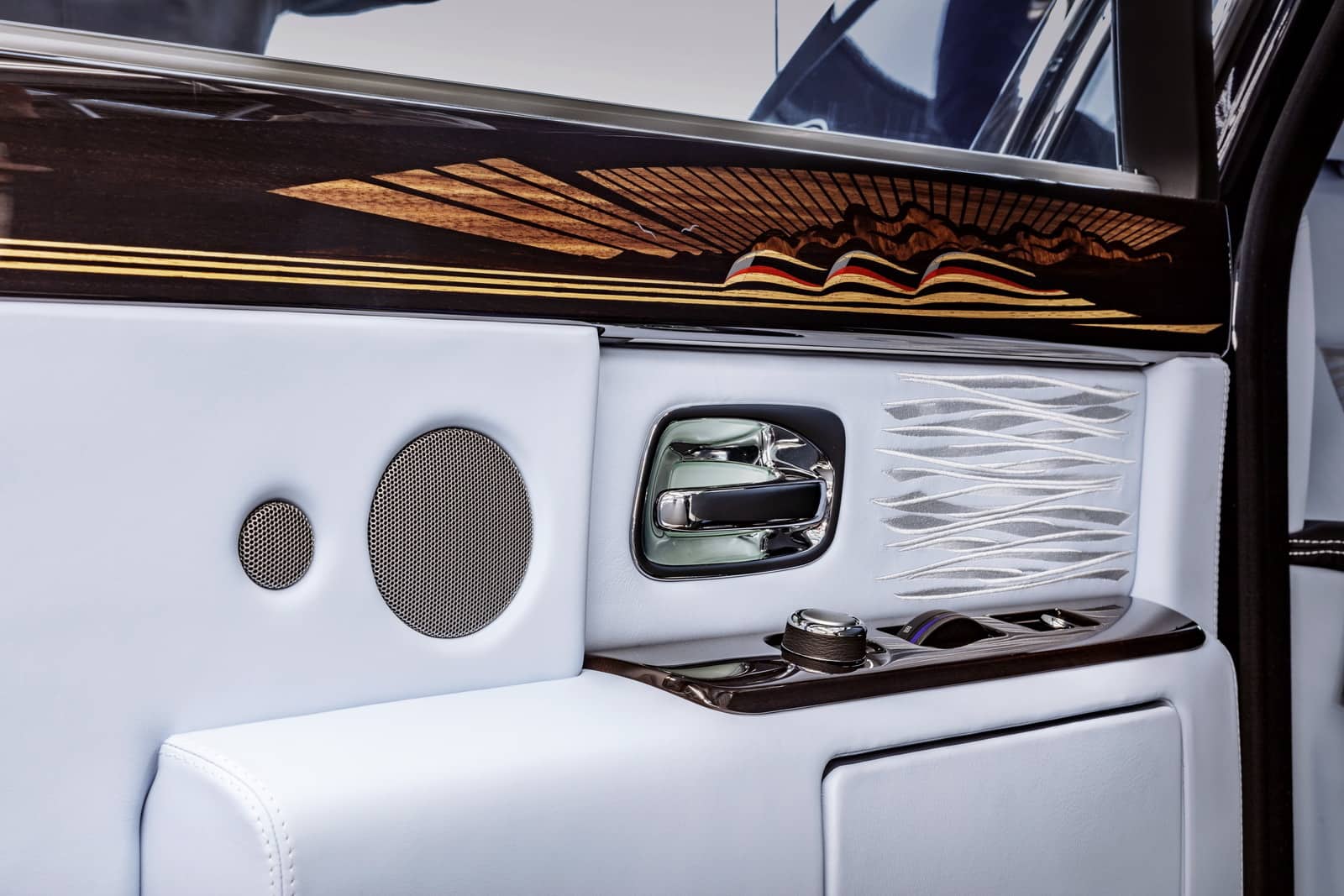Official Rolls-Royce Phantom VII 5