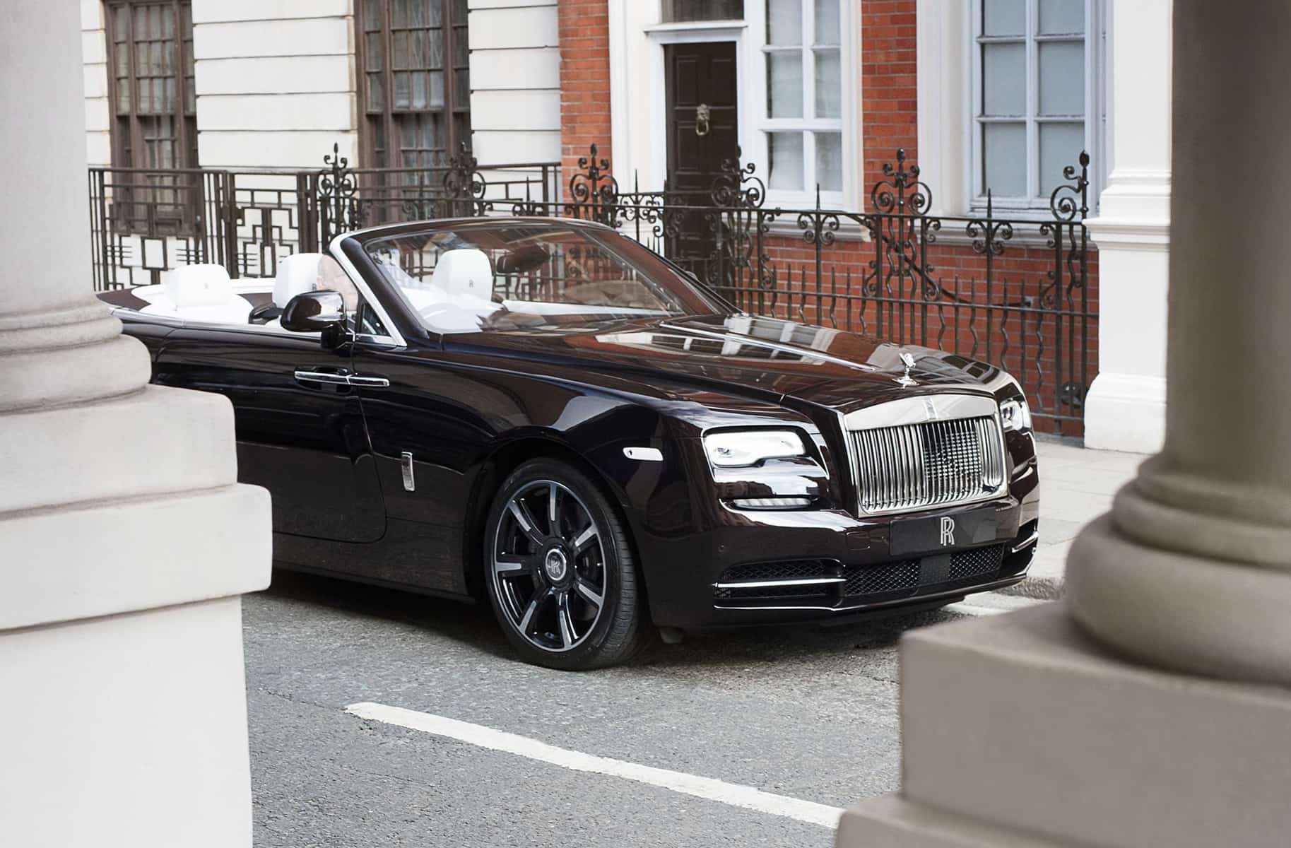 Rolls-Royce-Dawn-Mayfair-Edition-4