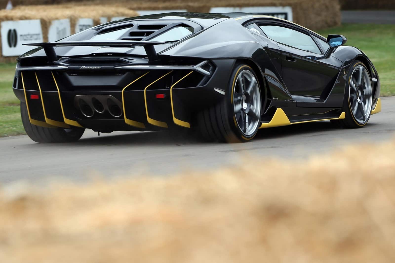 Lamborghini Ad Personam Aventador 4
