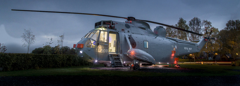 helicopter-hotel-room-glamping-sea-king-1