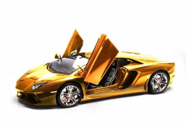 Lamborghini Aventador Diecast gold 1
