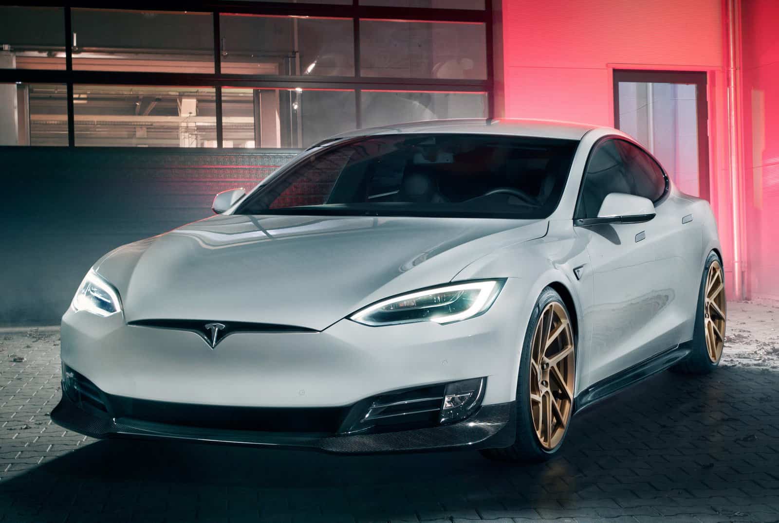 Tesla Model S Novitec