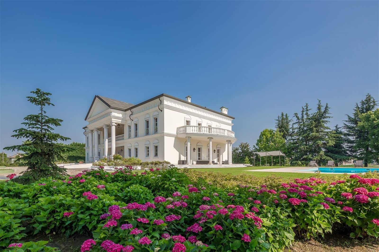 Pavia Villa 3