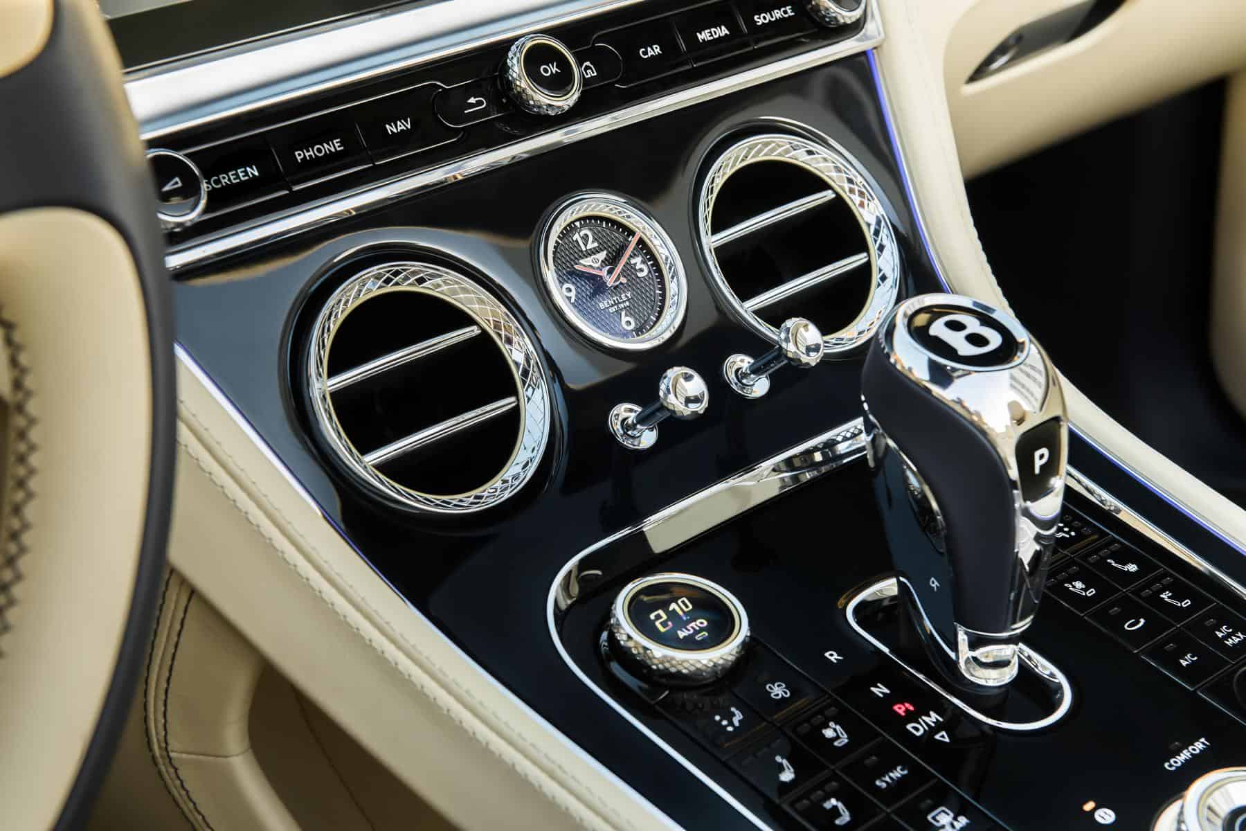 Bentley Continental GTC V8 4