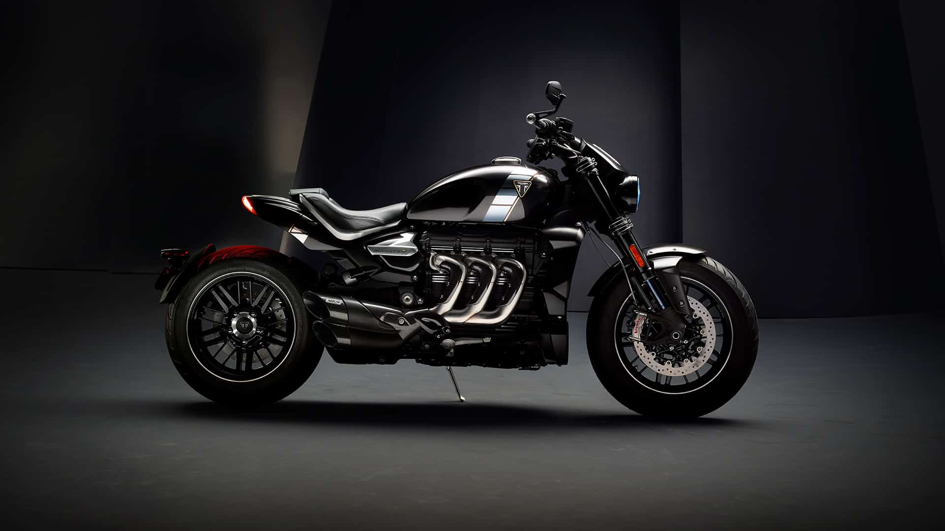 Bigger Better And More Powerful The 2019 Triumph Rocket 3 Factory Custom