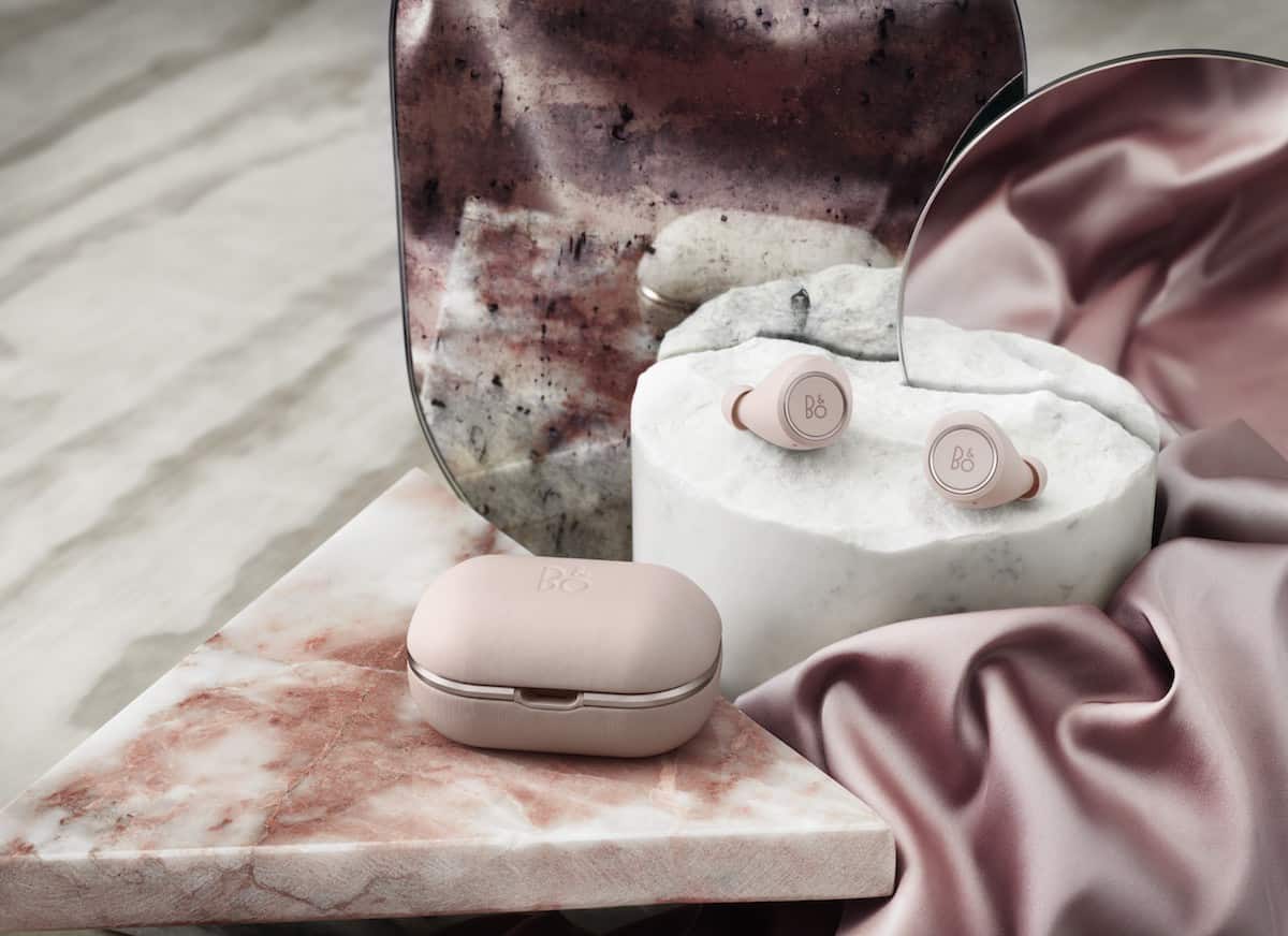 Bang&Olufsen pink bearphones