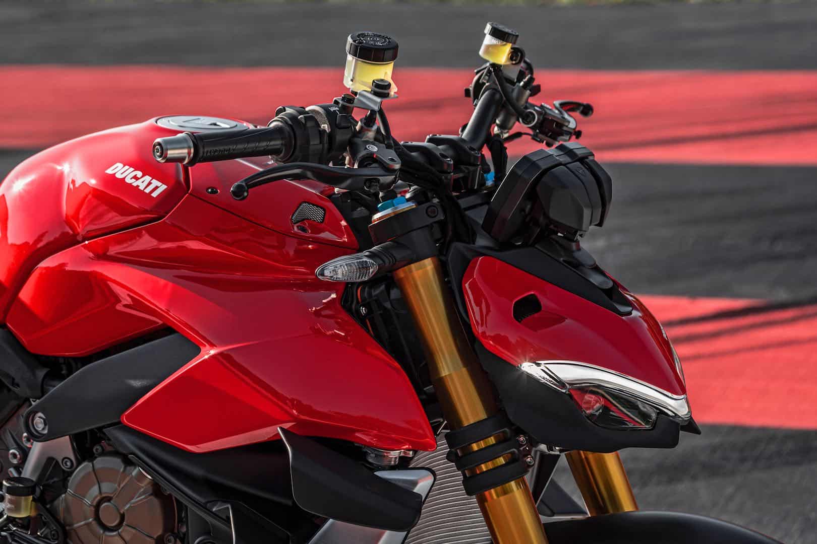 Ducati Streetfighter V4 7