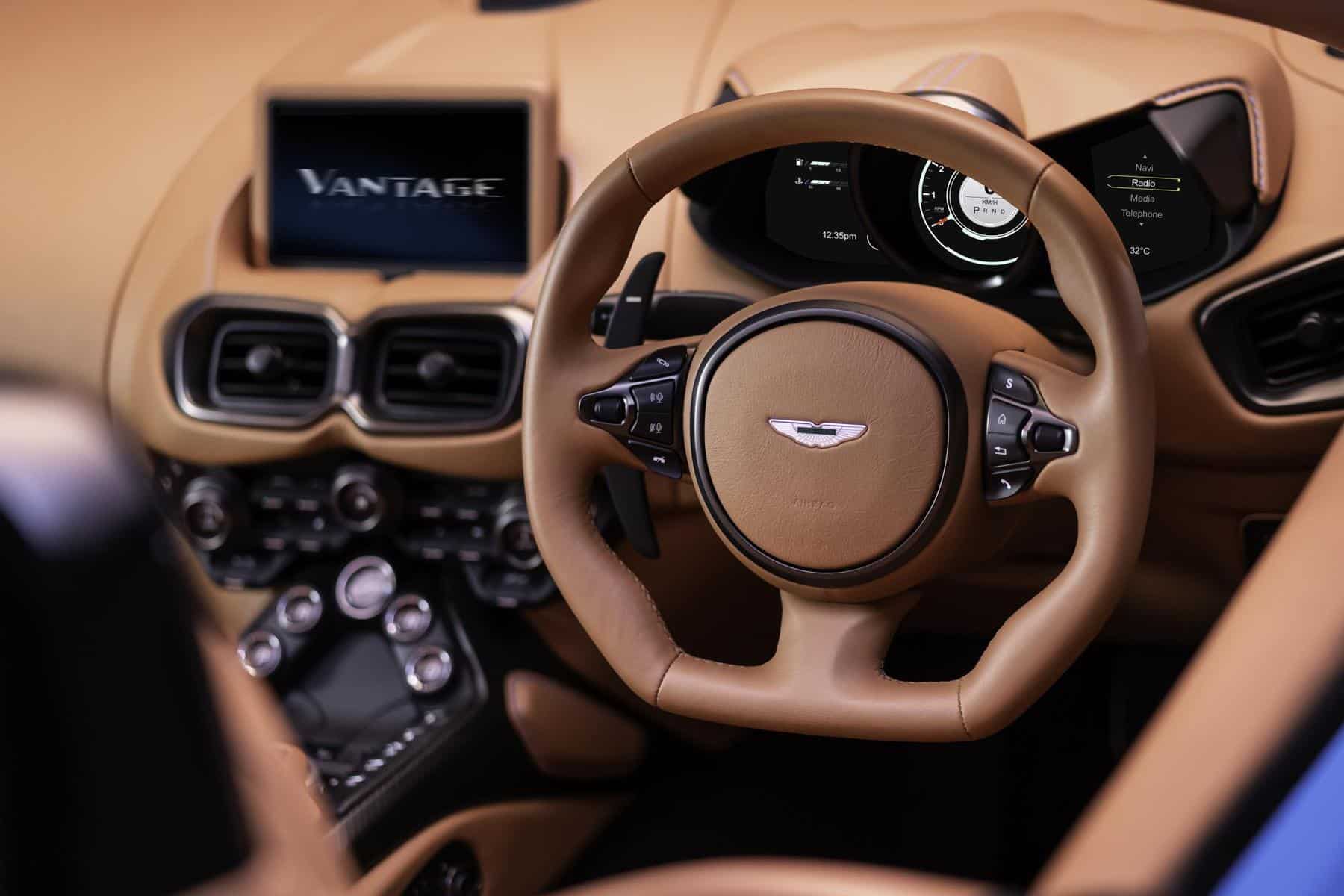 2021 Aston Martin Vantage Roadster 12