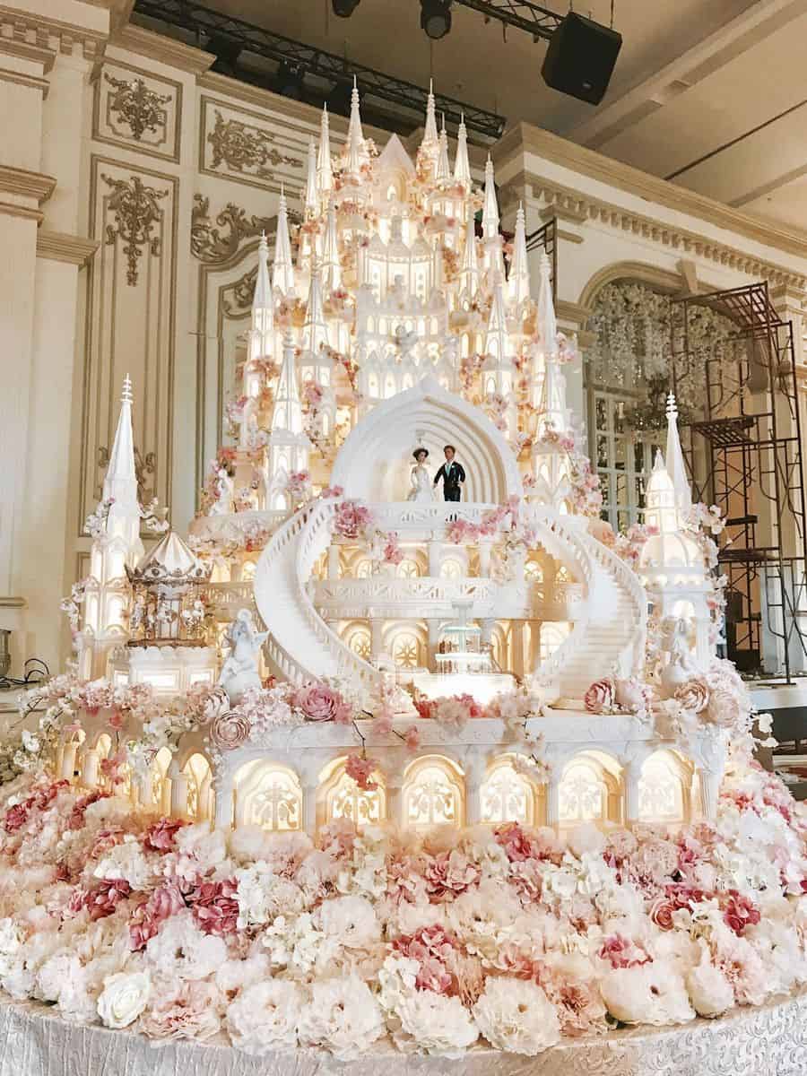 LeNovelle wedding cake