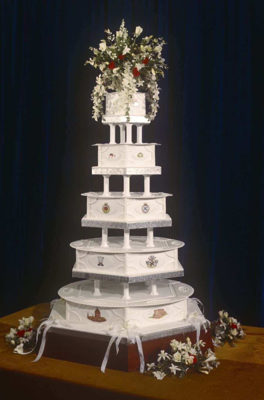 Prince Charles & Princess Diana wedding cake