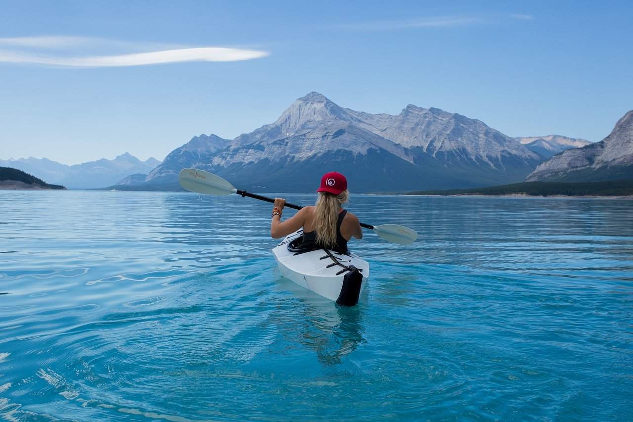 girl kayaking