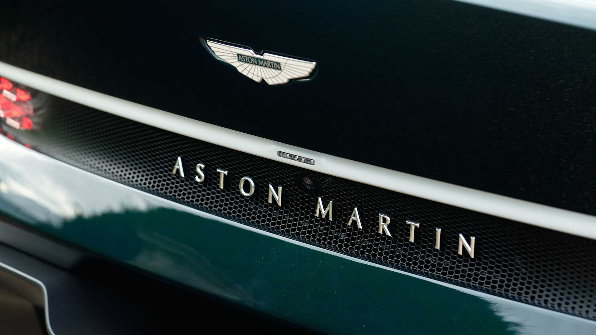 Aston Martin Victor 24
