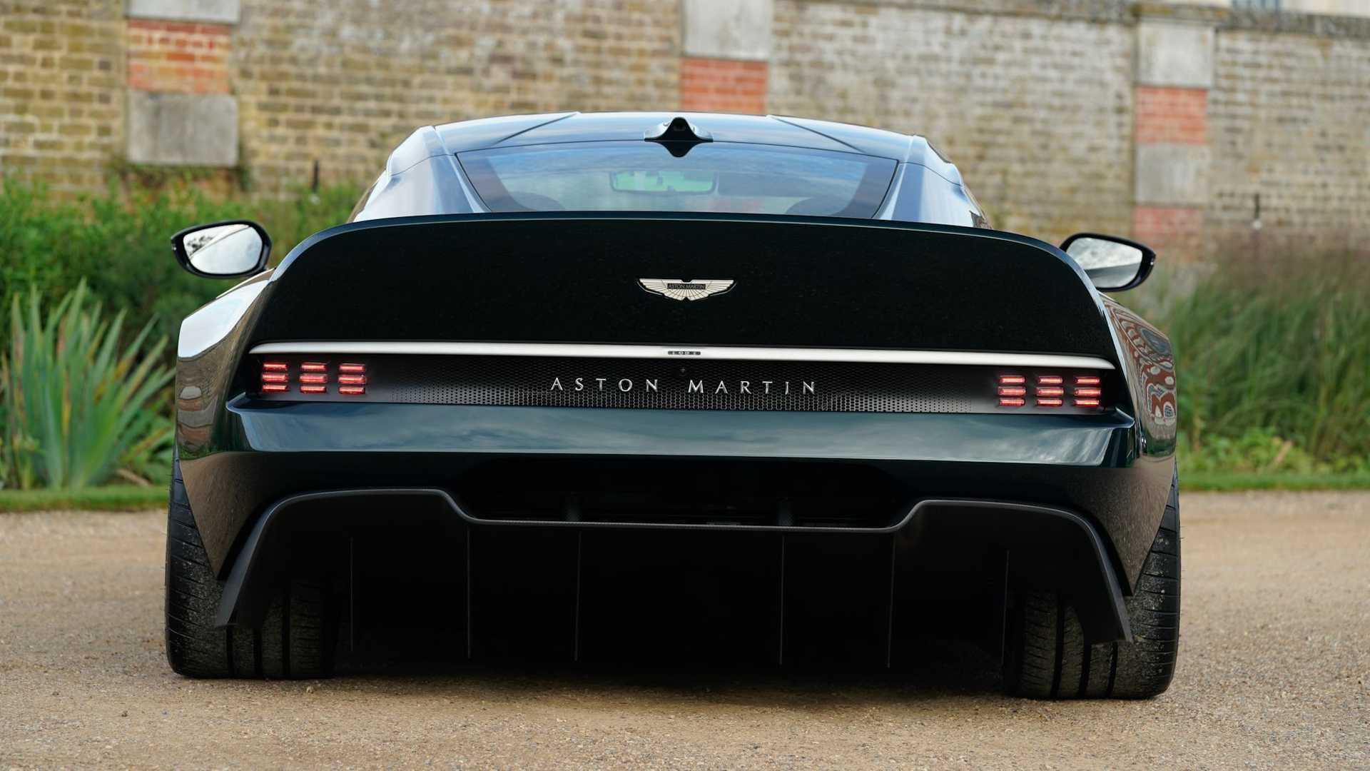 Aston Martin Victor 5