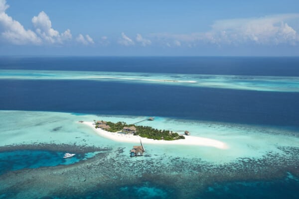 Four Seasons Private Island Maldives at Voavah 1