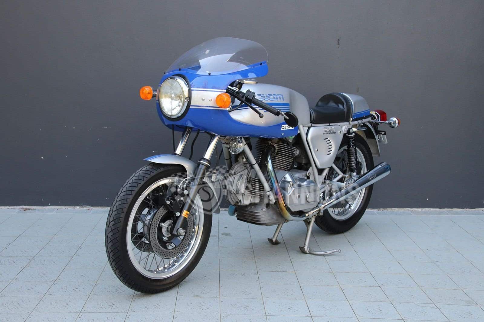 Ducati 900 Supersport Twin