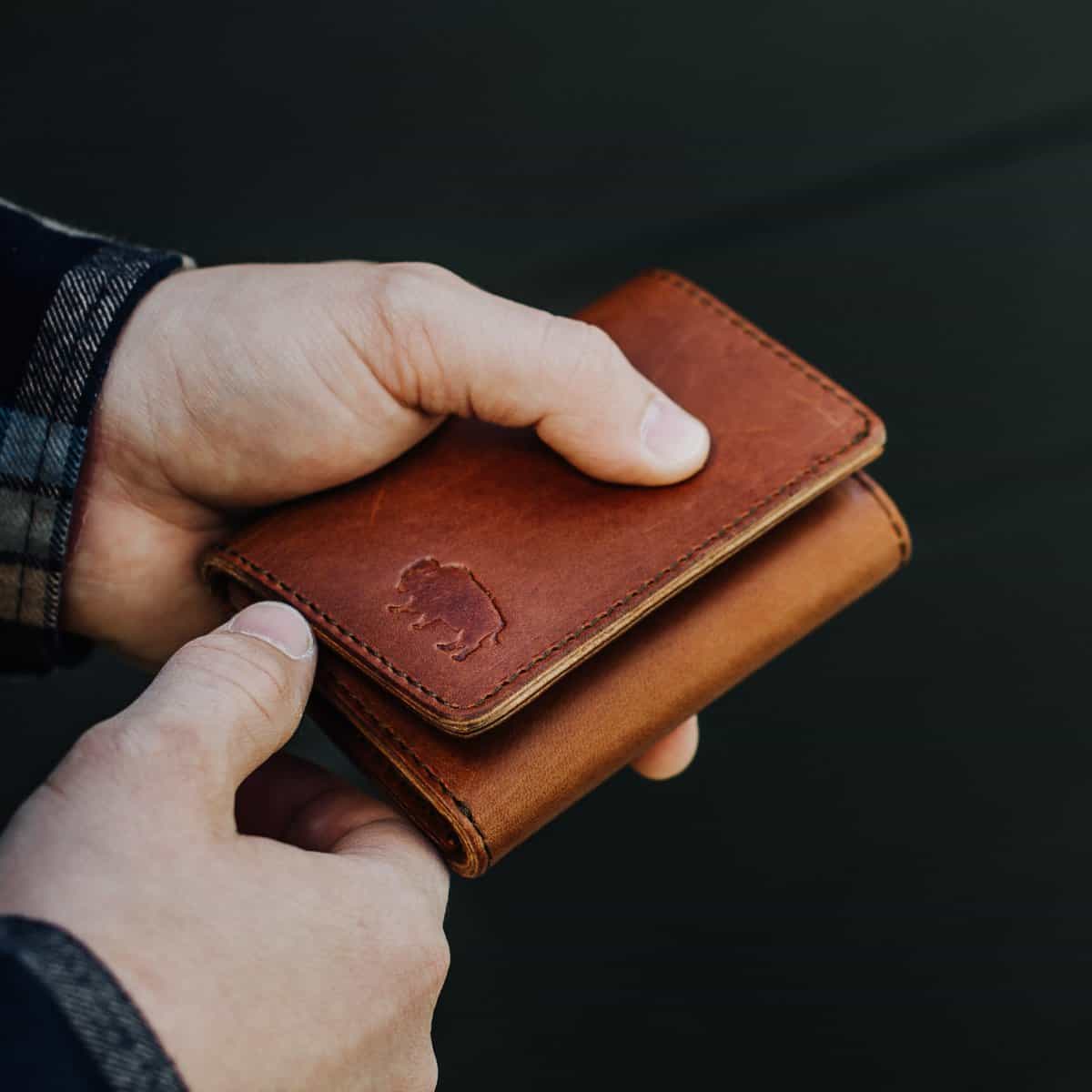 What to Look For In a Quality Trifold Wallet