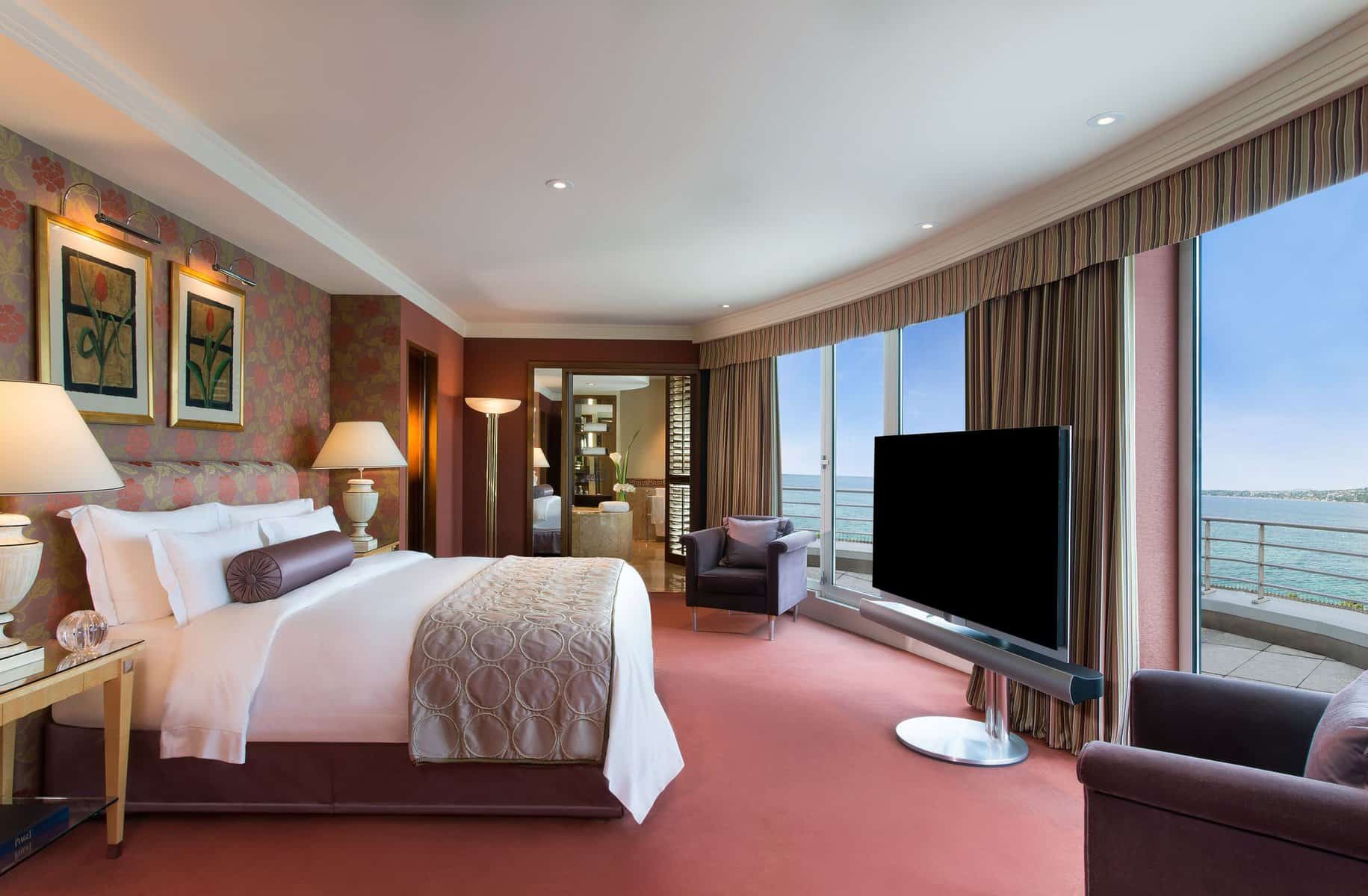 The Royal Penthouse at Hotel President Wilson Geneva bedroom