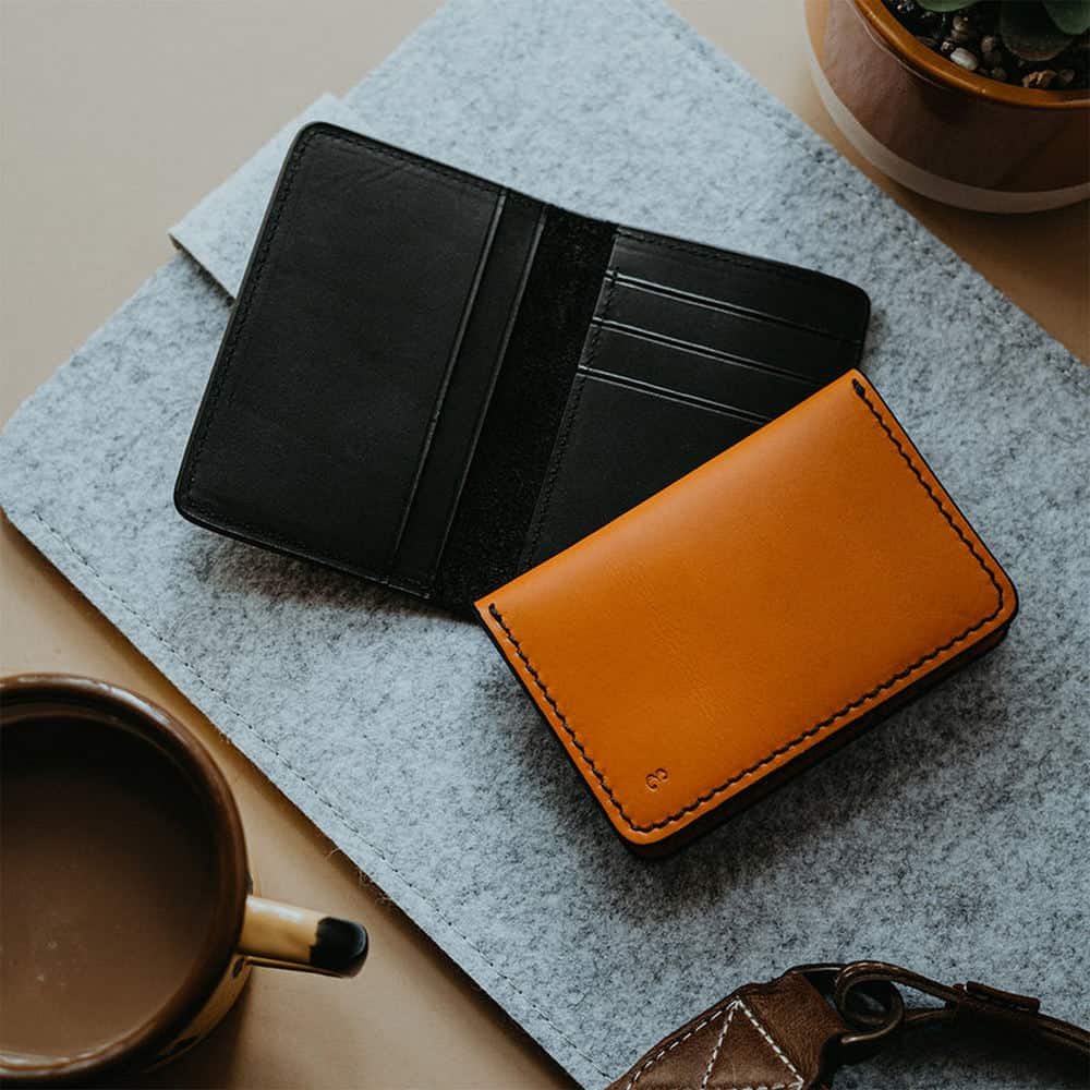 What is a bifold wallet